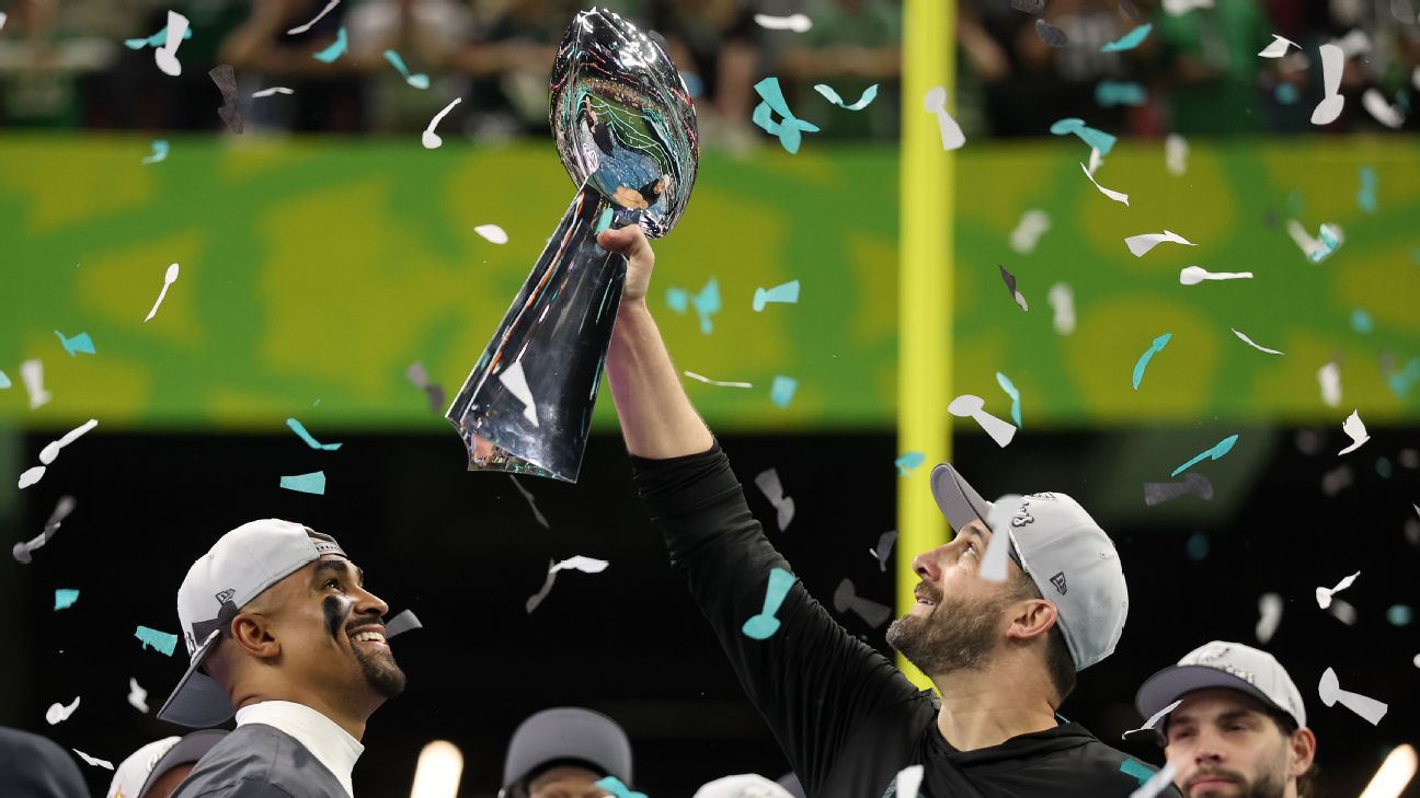 Super Bowl champion Eagles name Patullo OC