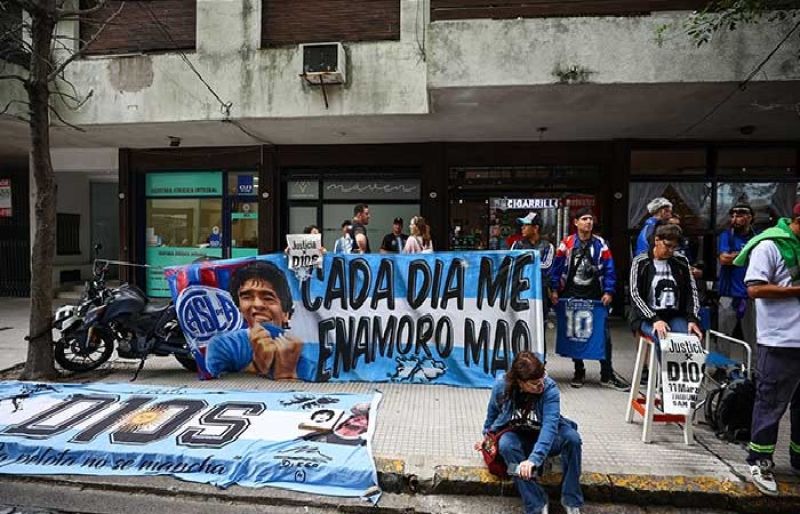 Argentina kicks off trial into death of football star Diego Maradona - SUCH TV