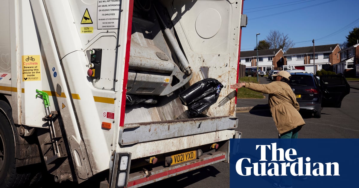 As rubbish piles up, tempers fray amid Birmingham bin strike