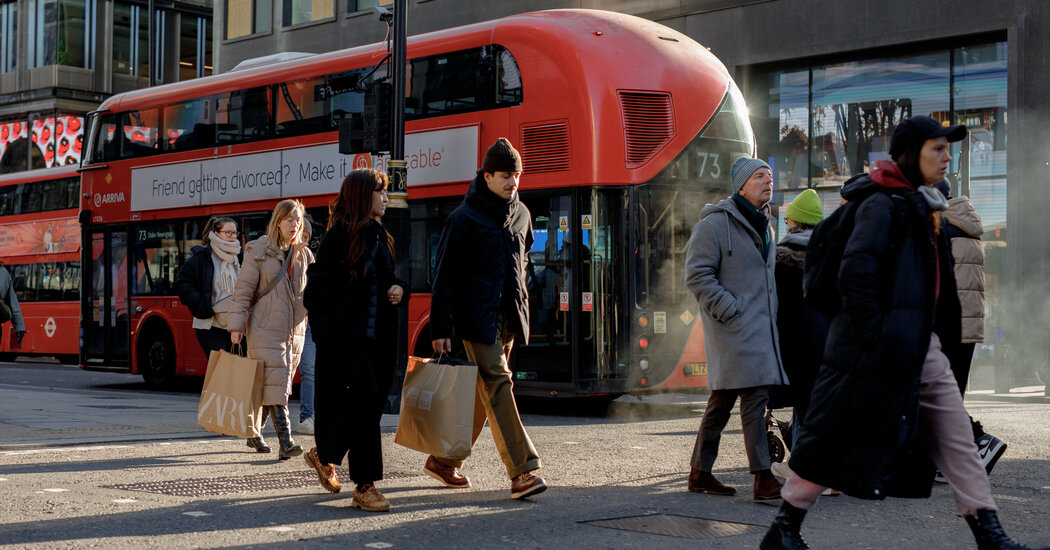 Bank of England Cautious Amid Economic Uncertainty and Rising Bills