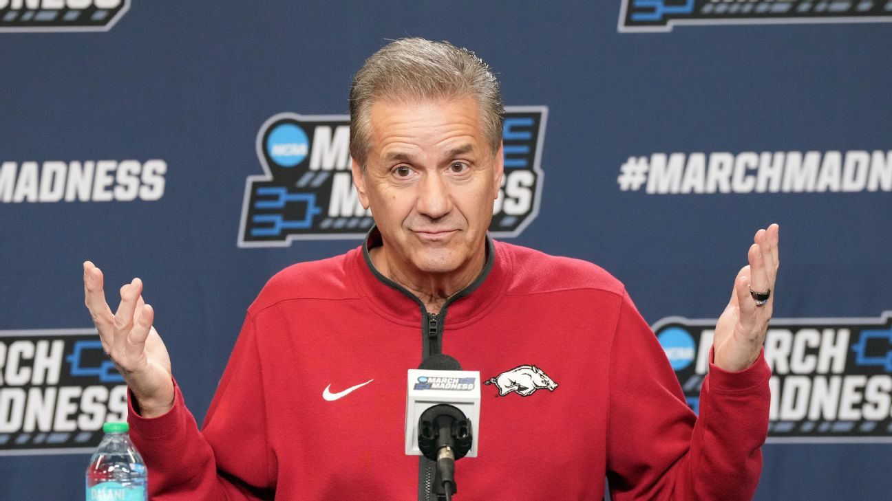 Calipari mulls Arkansas path: 'Back to my roots'