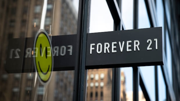 Fast fashion's Forever 21 files for bankruptcy in U.S. | CBC News