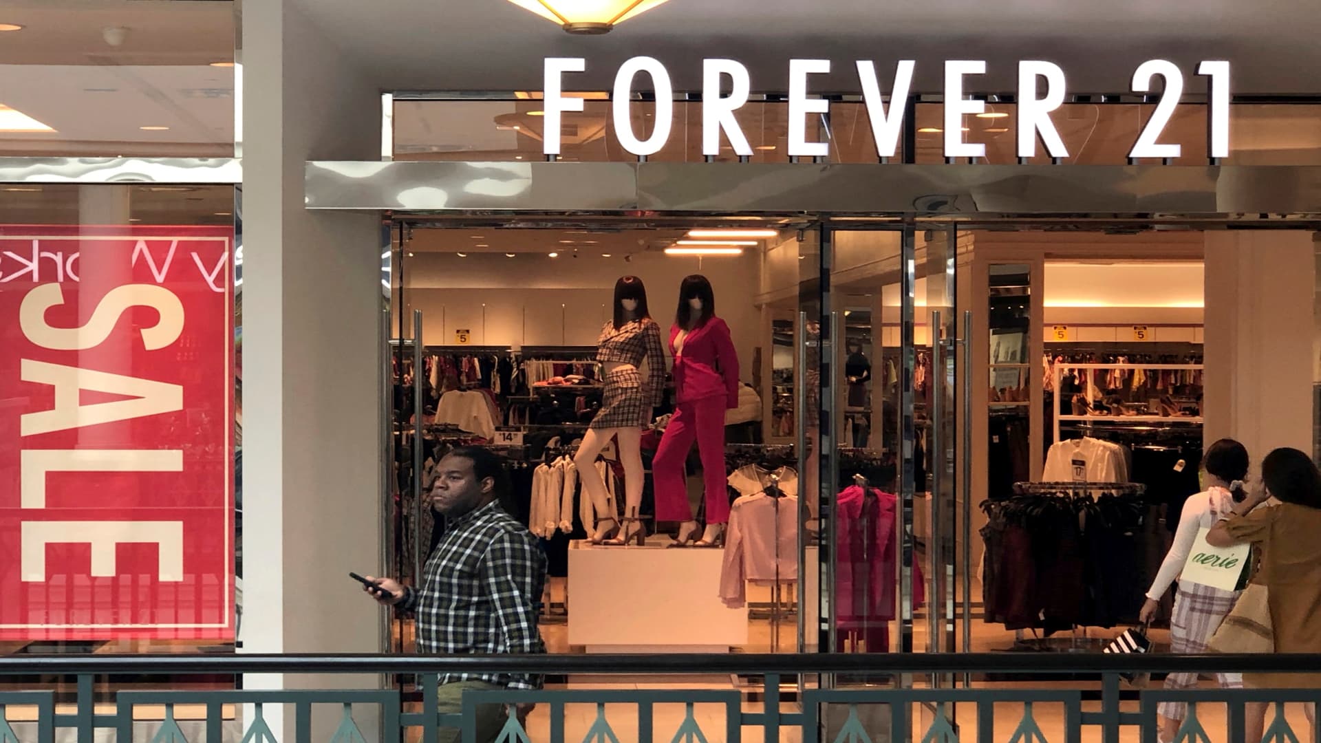 Forever 21 expected to close all U.S. stores, blames Shein and Temu for demise