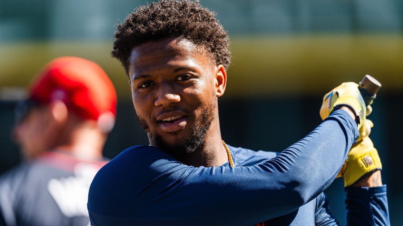 From 40/70 to 40/30? Ronald Acuna Jr. says he'll be more careful on the basepaths this season -- but no one believes him