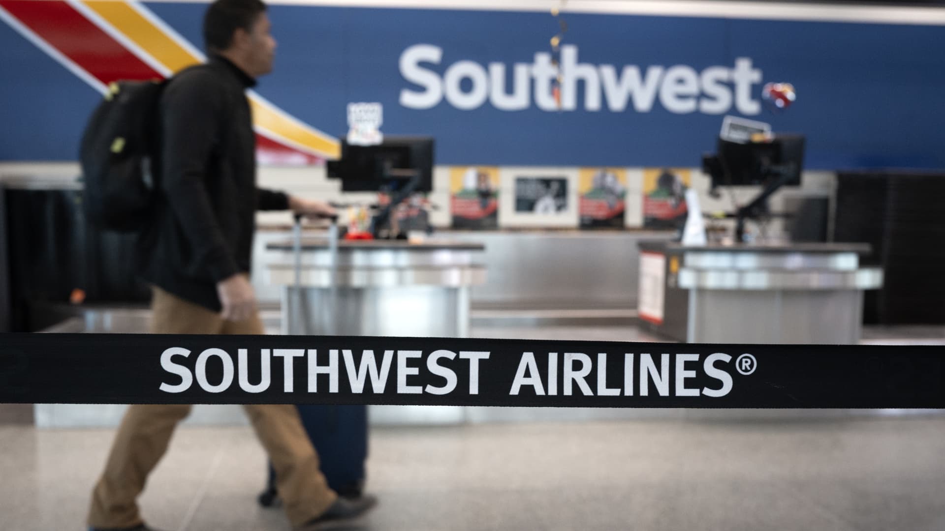 Goodbye to 'bags fly free' on Southwest, the last airline freebie in America