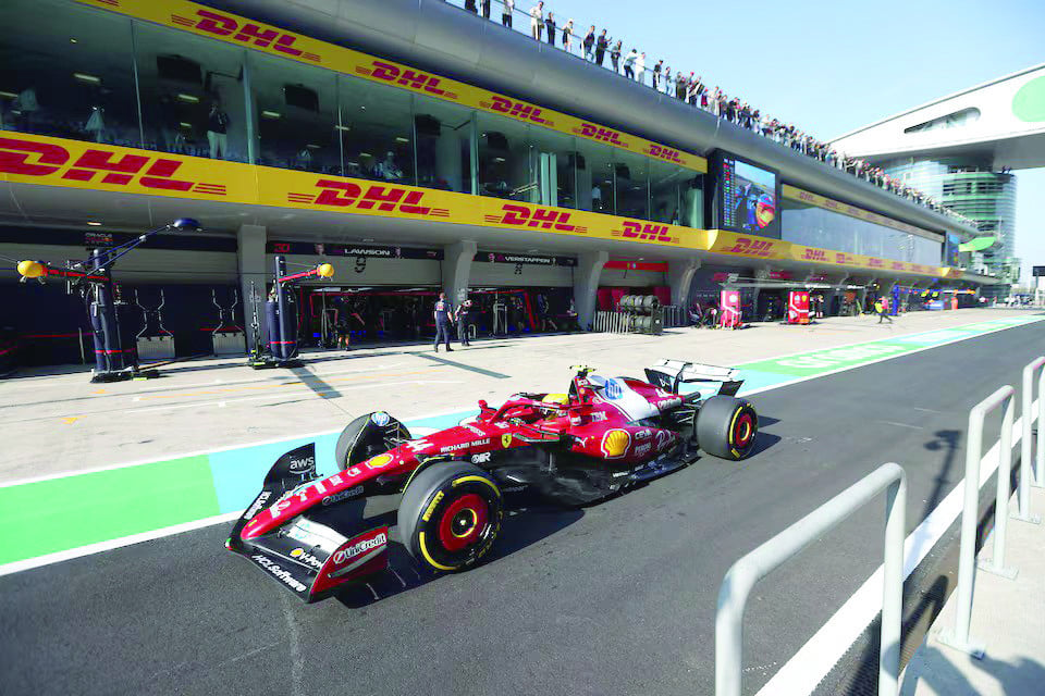 ferrari s lewis hamilton during the sprint qualifying pool of the formula one chinese grand prix at shanghai international circuit on march 21 photo reuters