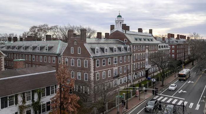 Harvard announces free tuition for families earning under $200,000