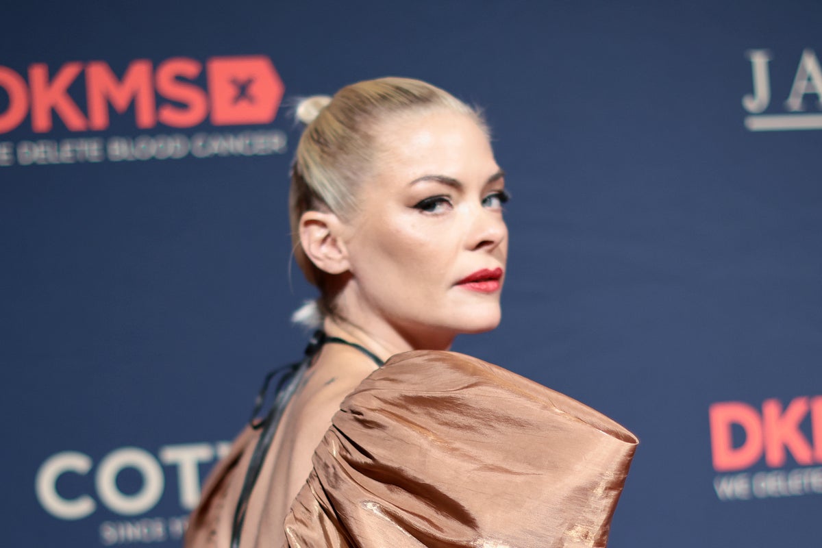 Jaime King issues statement on housing situation after losing custody of kids