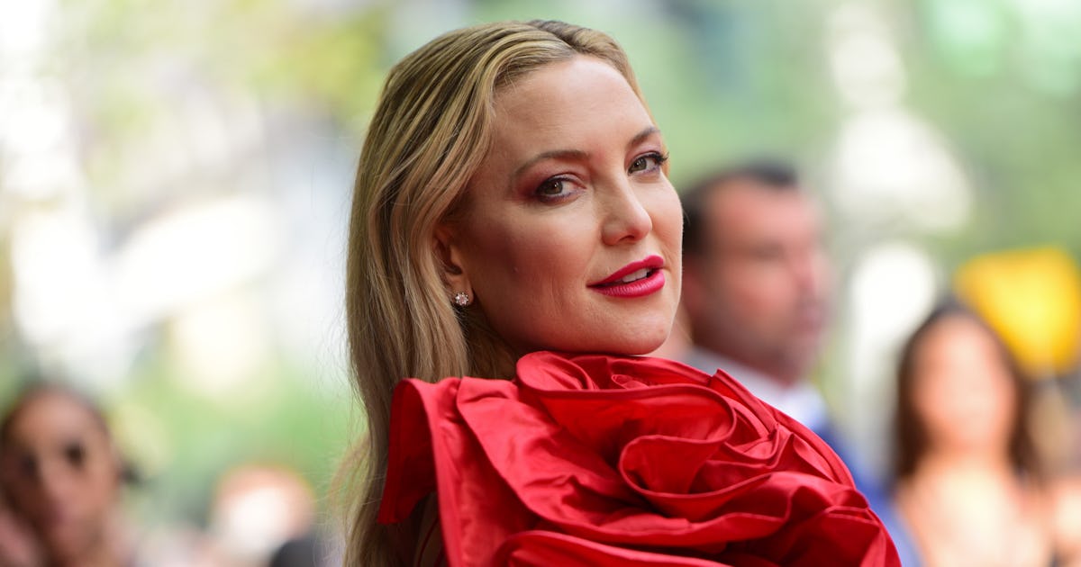 Kate Hudson Uses This Overnight Serum To Keep Her Hair From Breaking