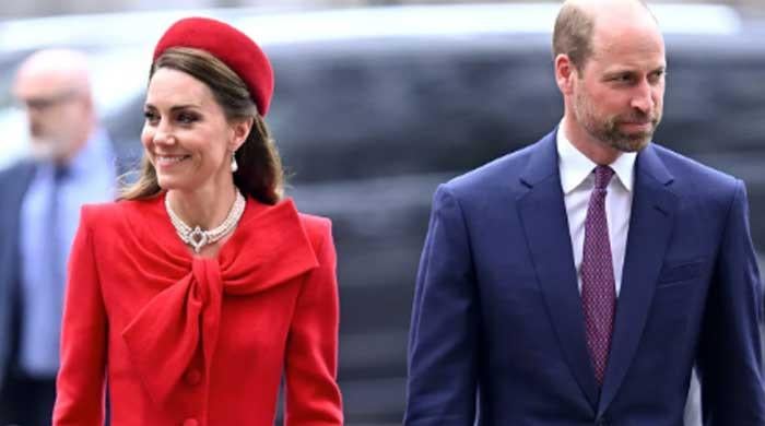 Kate Middleton wins hearts with curtsy to King Charles