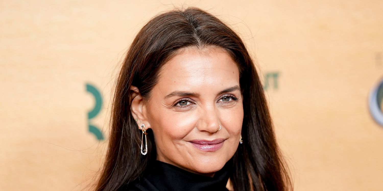 Katie Holmes Ushered in the First Day of Spring With a Polarizing Shoe Trend