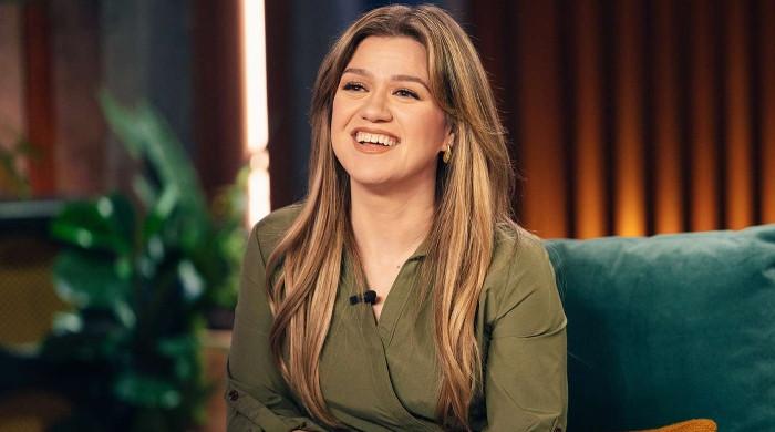 Kelly Clarkson reclaims her spotlight after days of 'mysterious' absence