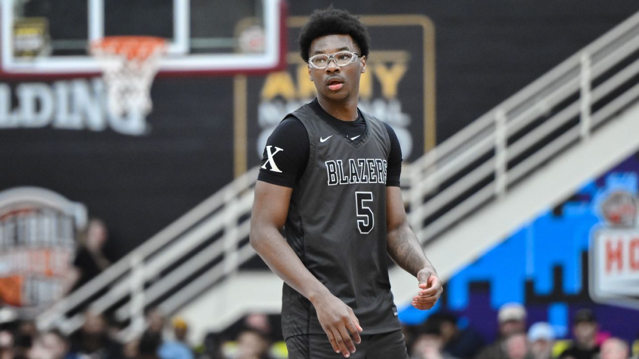 LeBron James watches on as Bryce, Sierra Canyon win state title Friday night