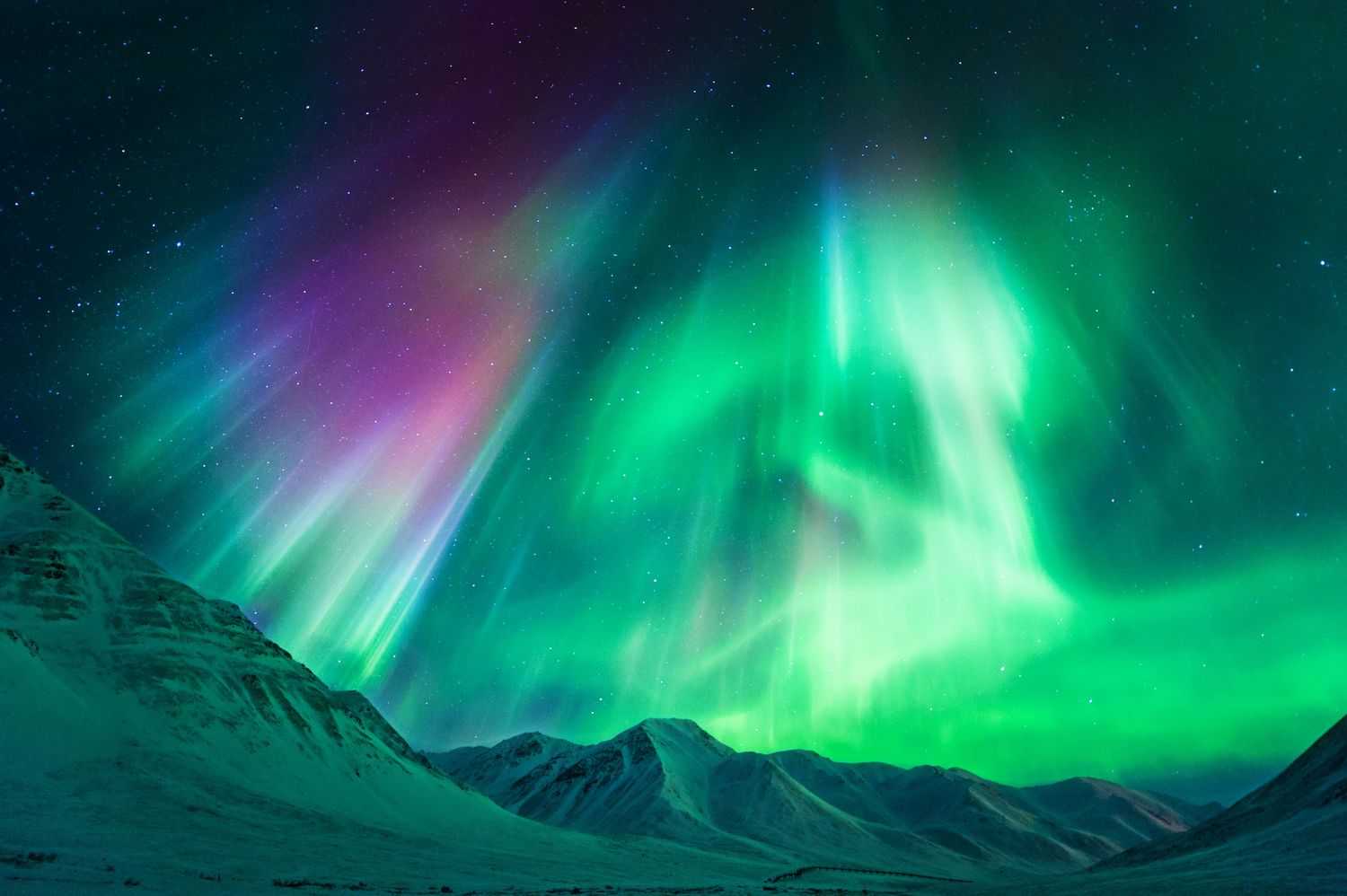 Look Up! The Northern Lights and Blood Moon Total Eclipse Will Dazzle in the Night Sky Tonight