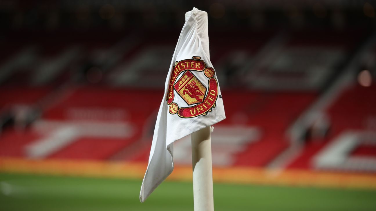 Man Utd to increase season ticket prices