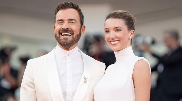 Nicole Brydon Bloom ties the knot with Justin Theroux