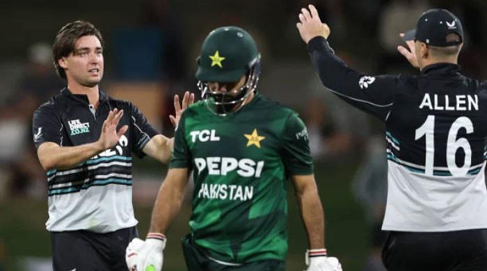 Pakistan suffer biggest T20 loss as New Zealand clinch series