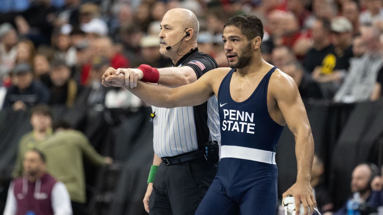 Penn St. closes in on 4th wrestling title in row