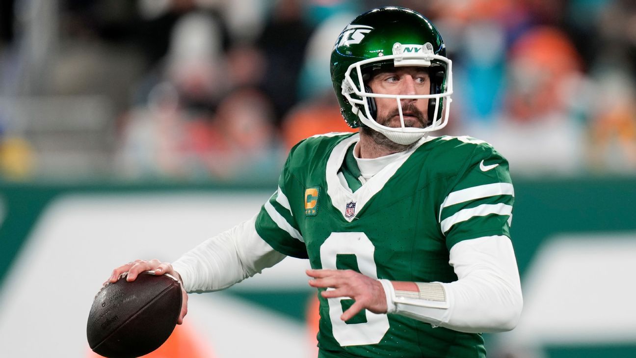 Rodgers a free agent for 1st time as Jets cut QB