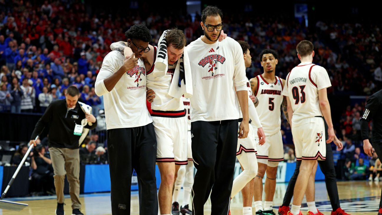 Smith reinjures ankle as Cards fall to Creighton