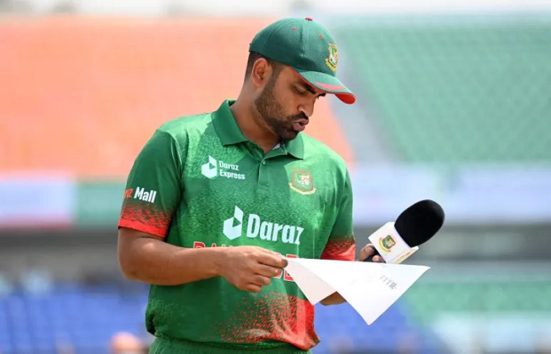 Tamim Iqbal suffers heart attack during DPL cricket match - SUCH TV