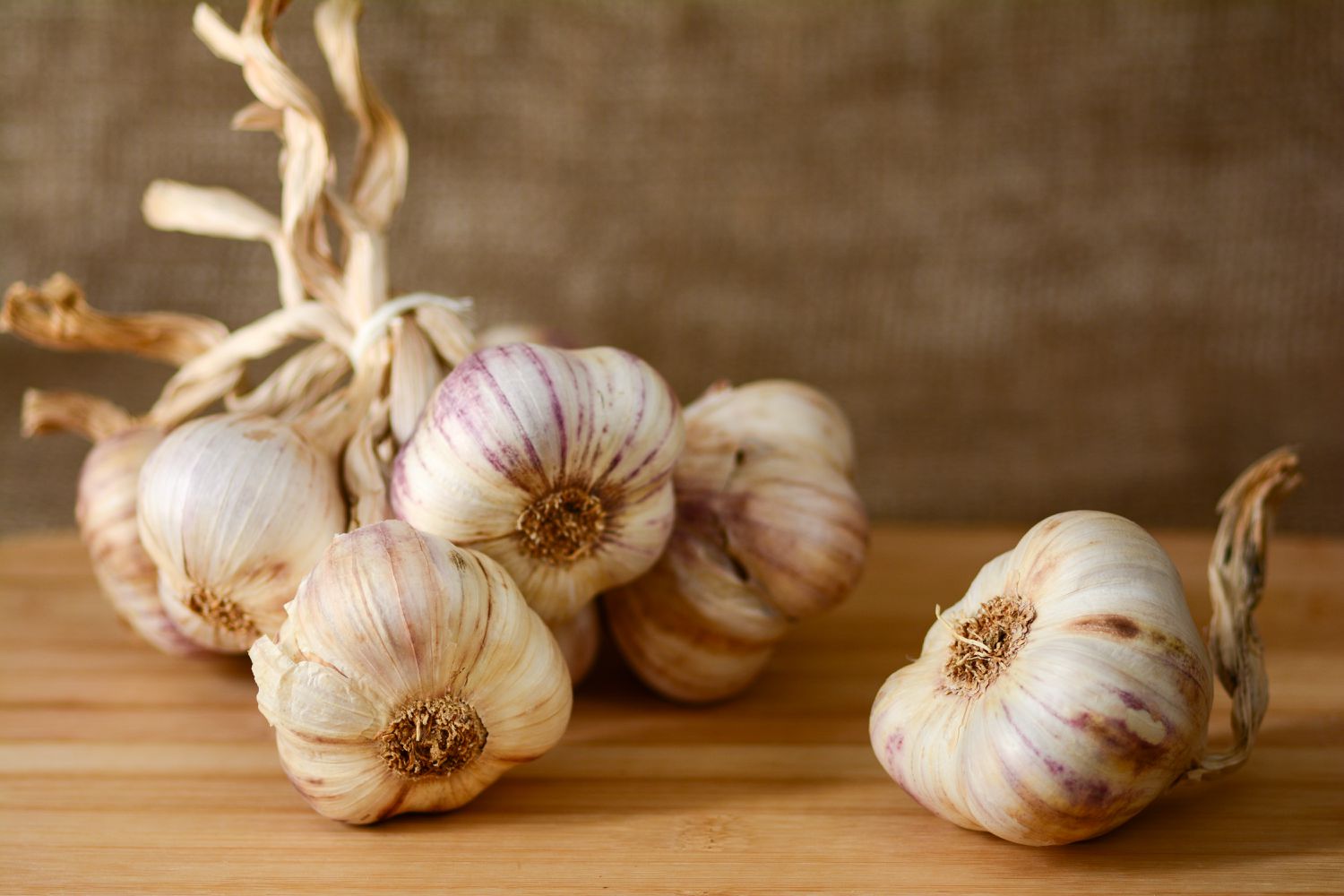 The Benefits of Garlic and the Best Ways to Use It, According to Dietitians