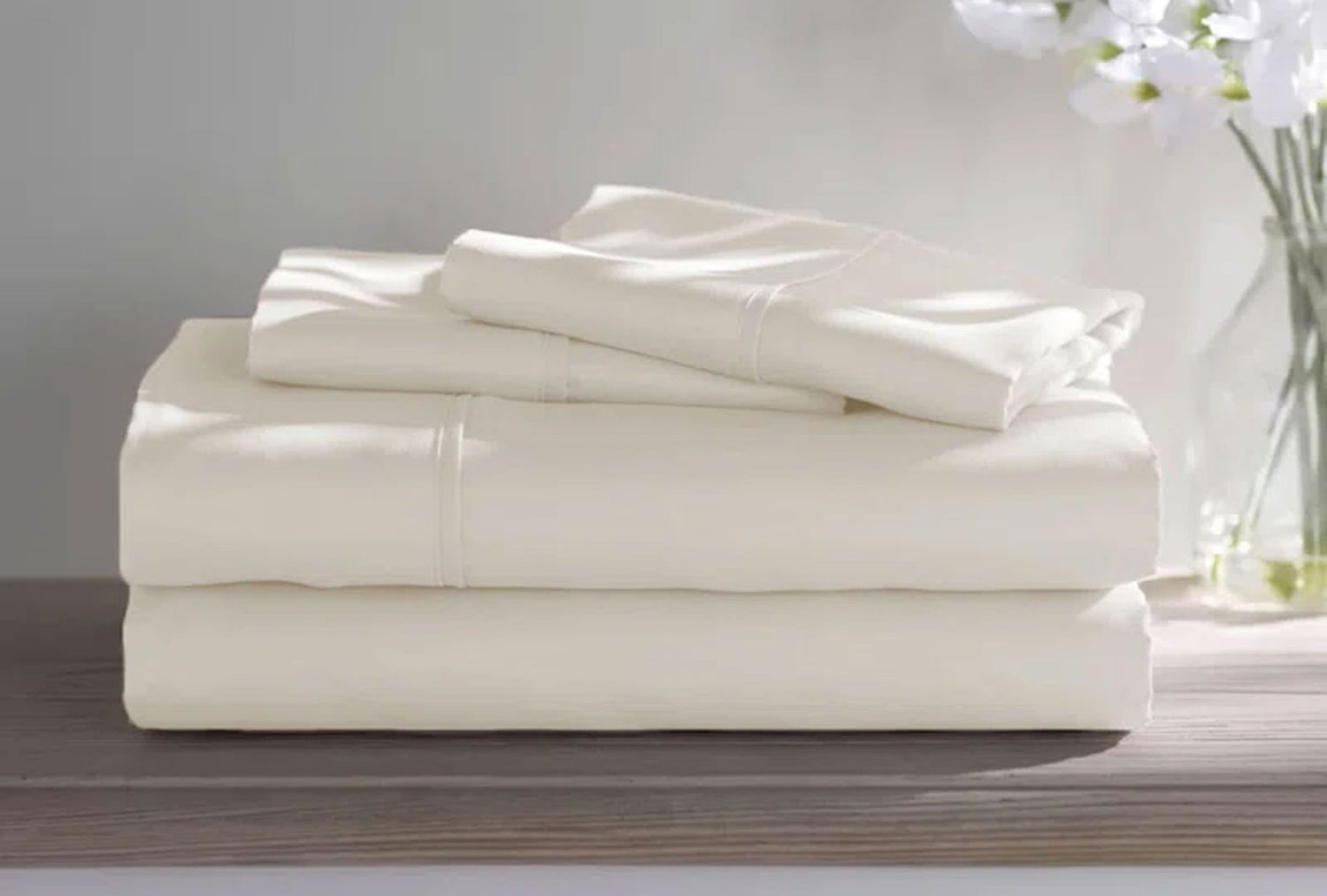 This Wayfair Sheet Set Feels Like Sleeping at a 'Fancy Hotel' and Is Up to 52% Off