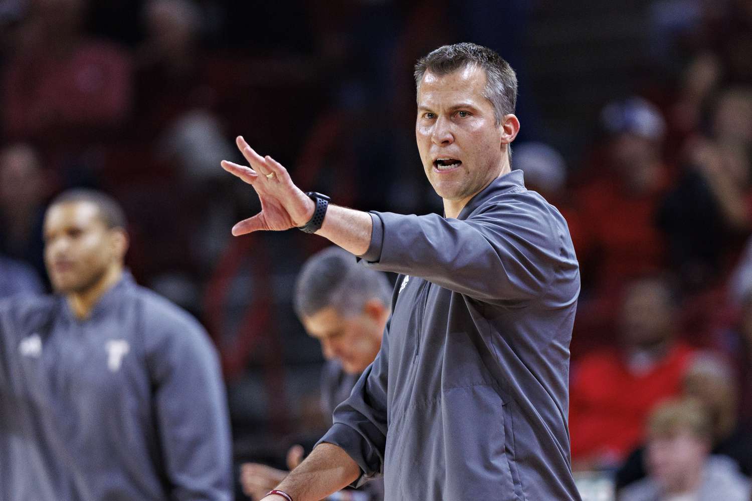 Troy University Basketball Coach Employs Unorthodox Recruiting Tactic: Waffle House