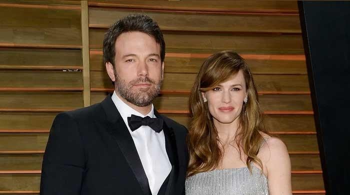 Truth behind Ben Affleck, Jennifer Garner's flirty embrace: Report