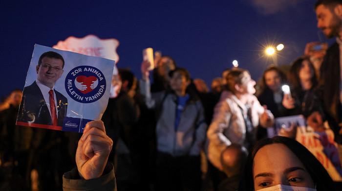 Turkiye braces for fourth night of protest as mayor arrives in court