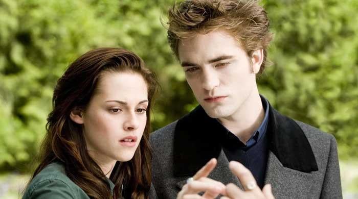 'Twilight' still has 'unsafe' secret blooper featuring Kristen Stewart