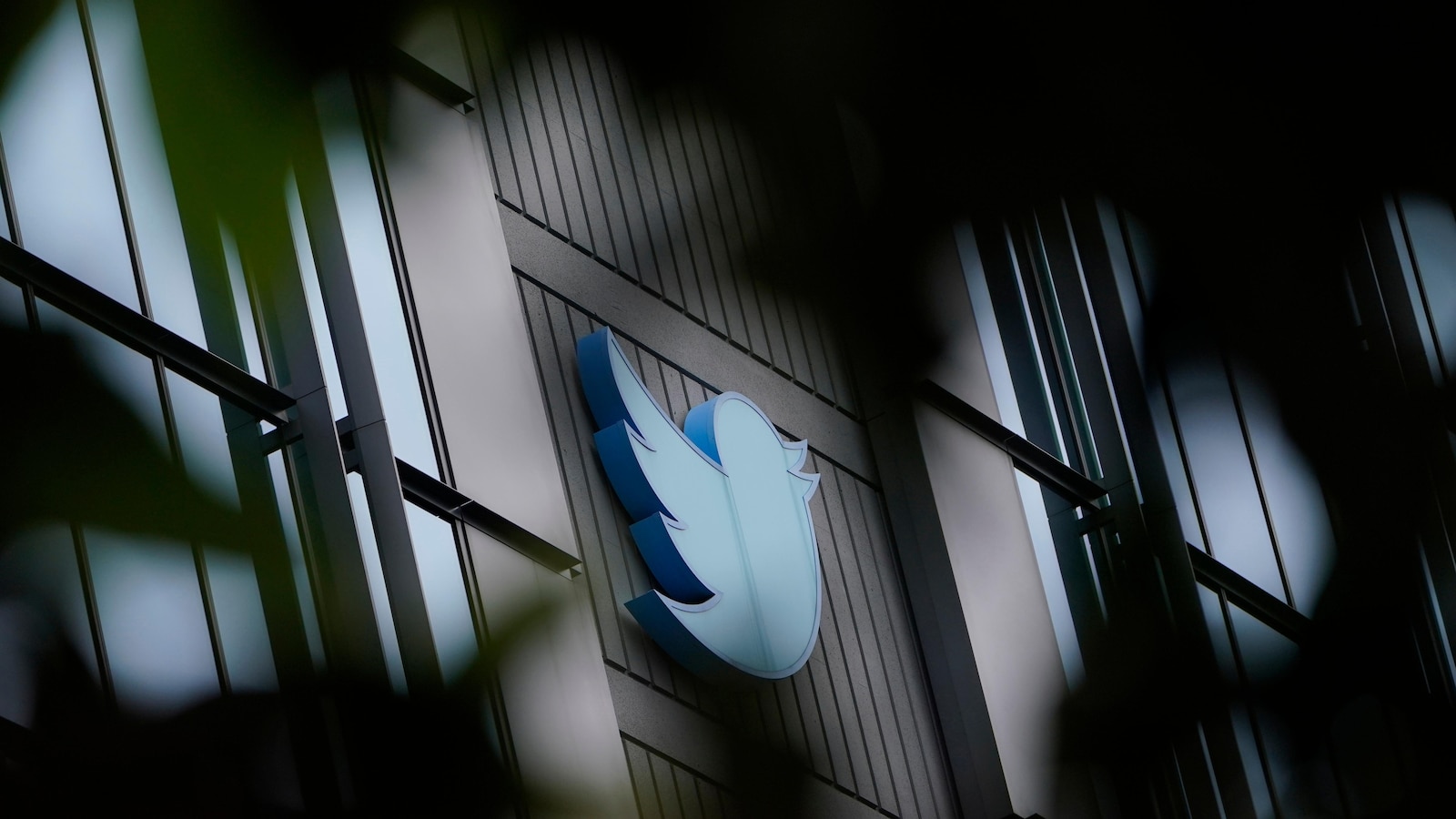 Twitter bird sign sells for nearly $35,000 at auction