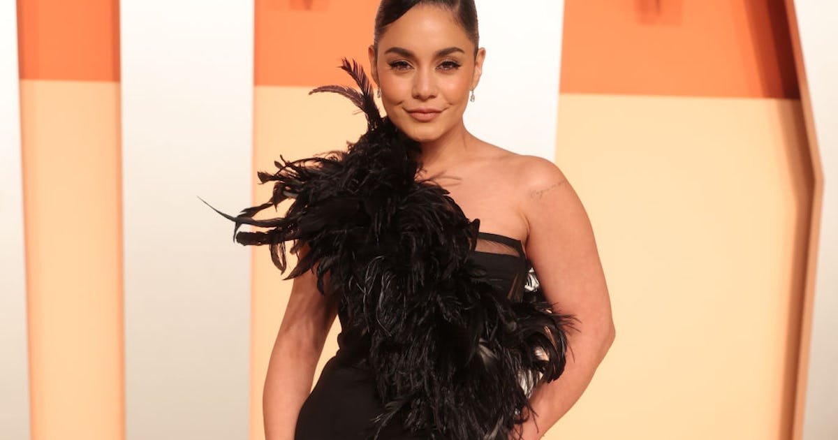 Vanessa Hudgens Just Made Moto-Boho-Style “Tiger’s Eye” Nails A Trend