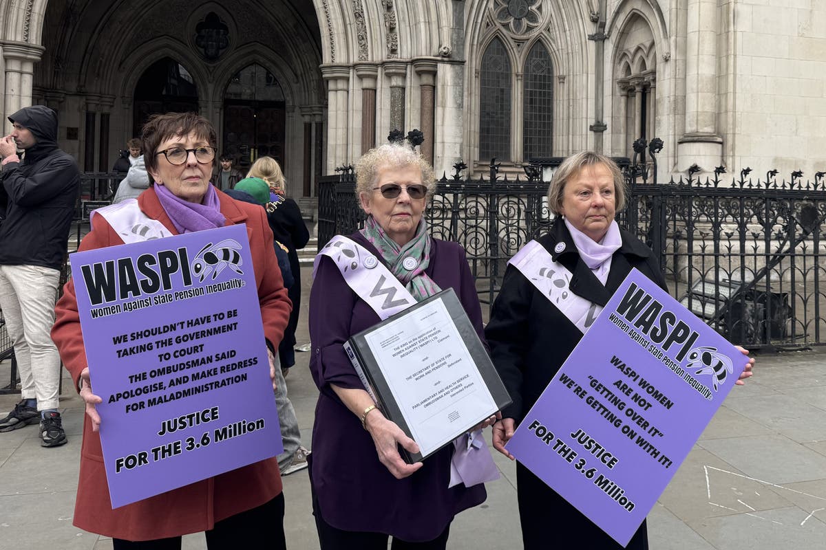 Waspi campaigners gather outside Royal Courts of Justice